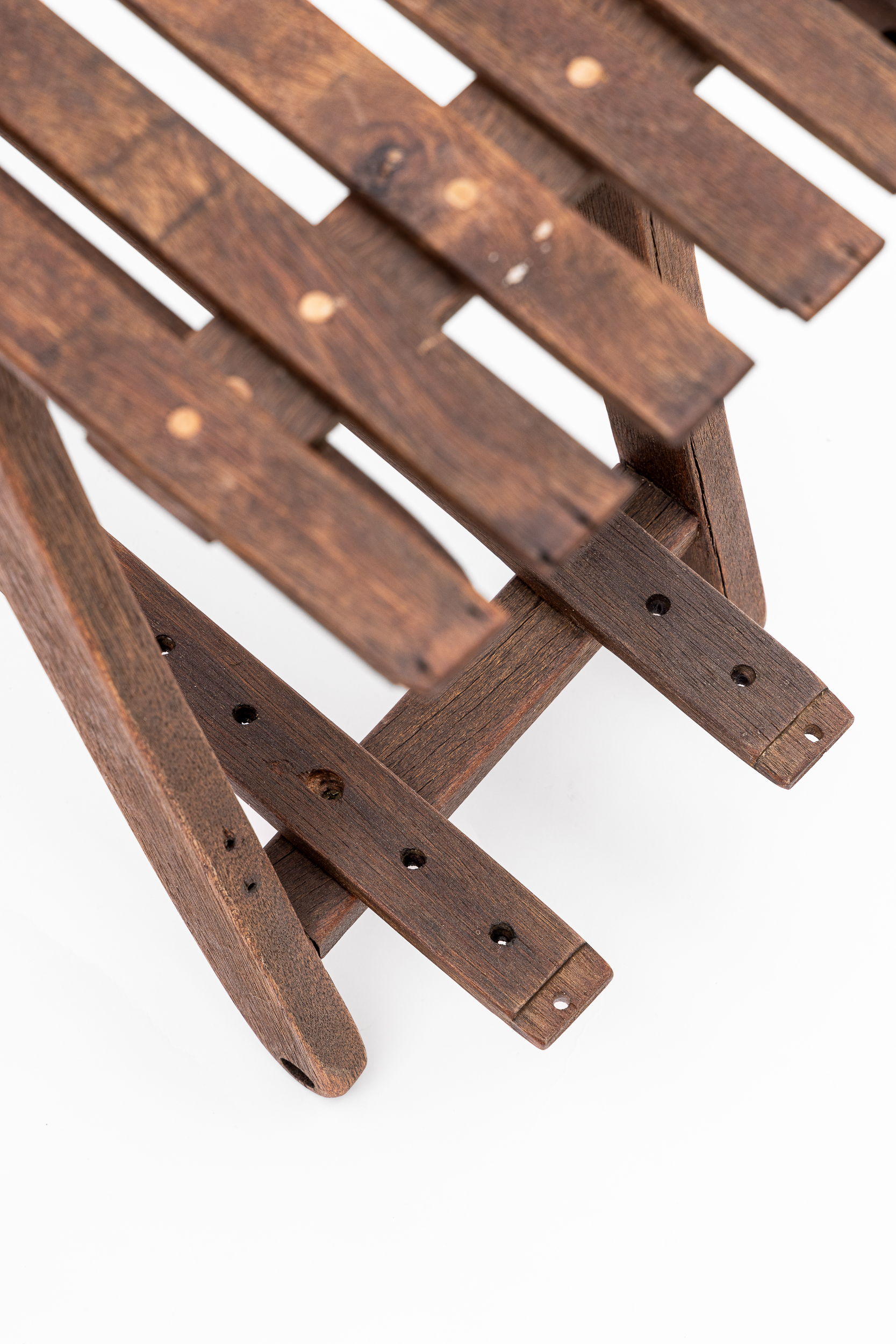 משולחן לספסל פרט